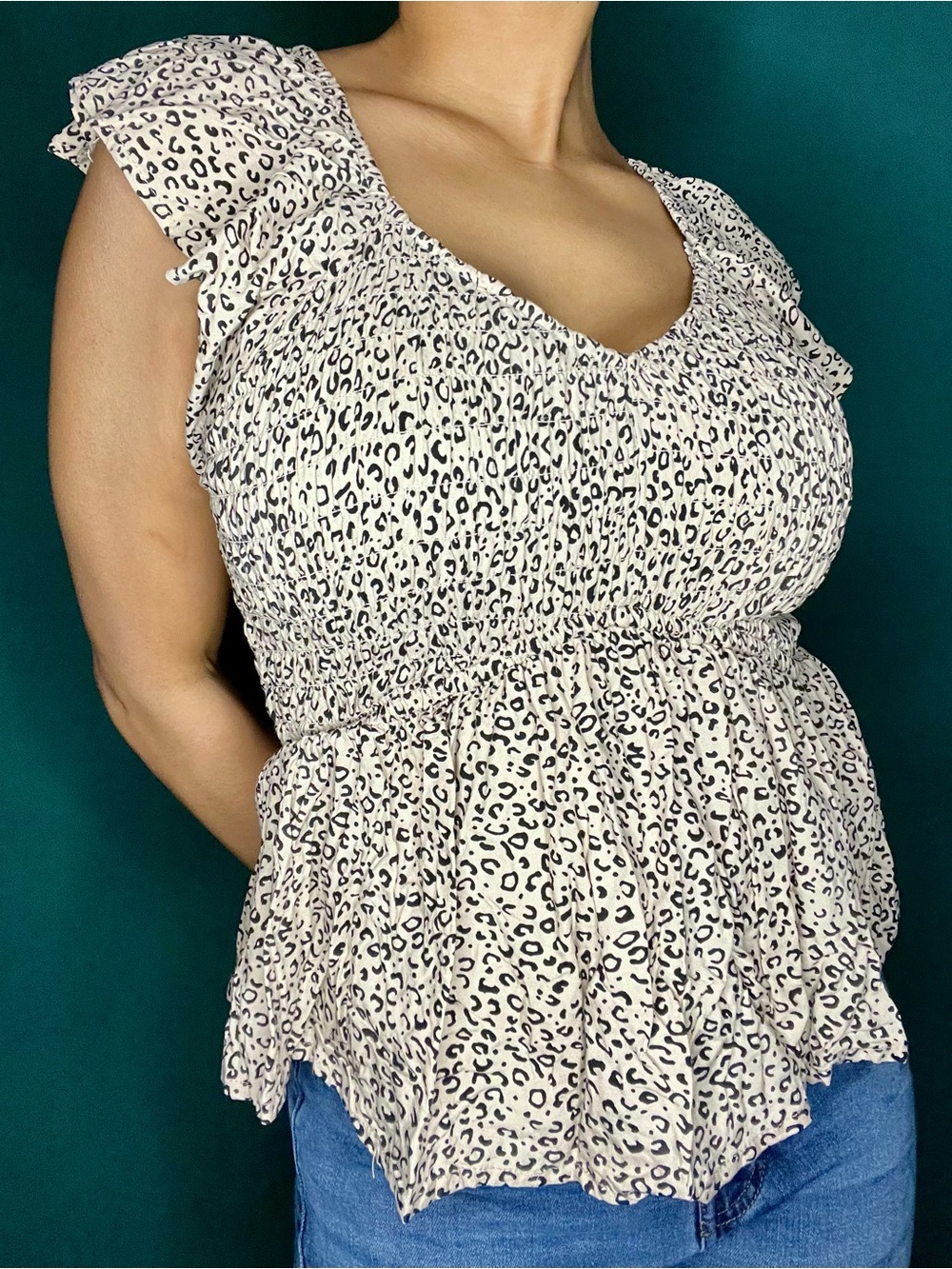 Leopard Jopra V- Neck Blouse